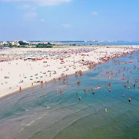 In Lido Degli Estensi 21209 דירה