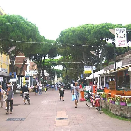 In Lido Degli Estensi 21209 דירה *