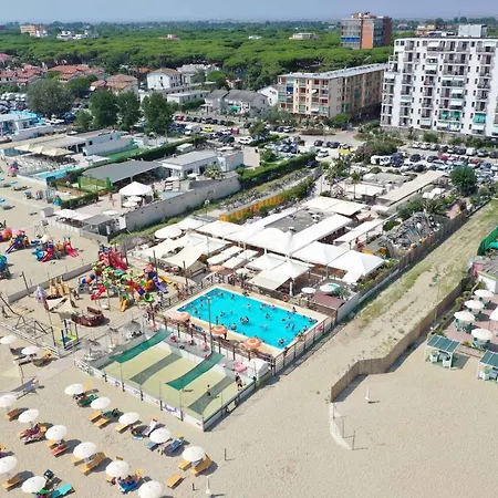 Apartments In Lido Degli Estensi 21209 * Llido Degli Estensi